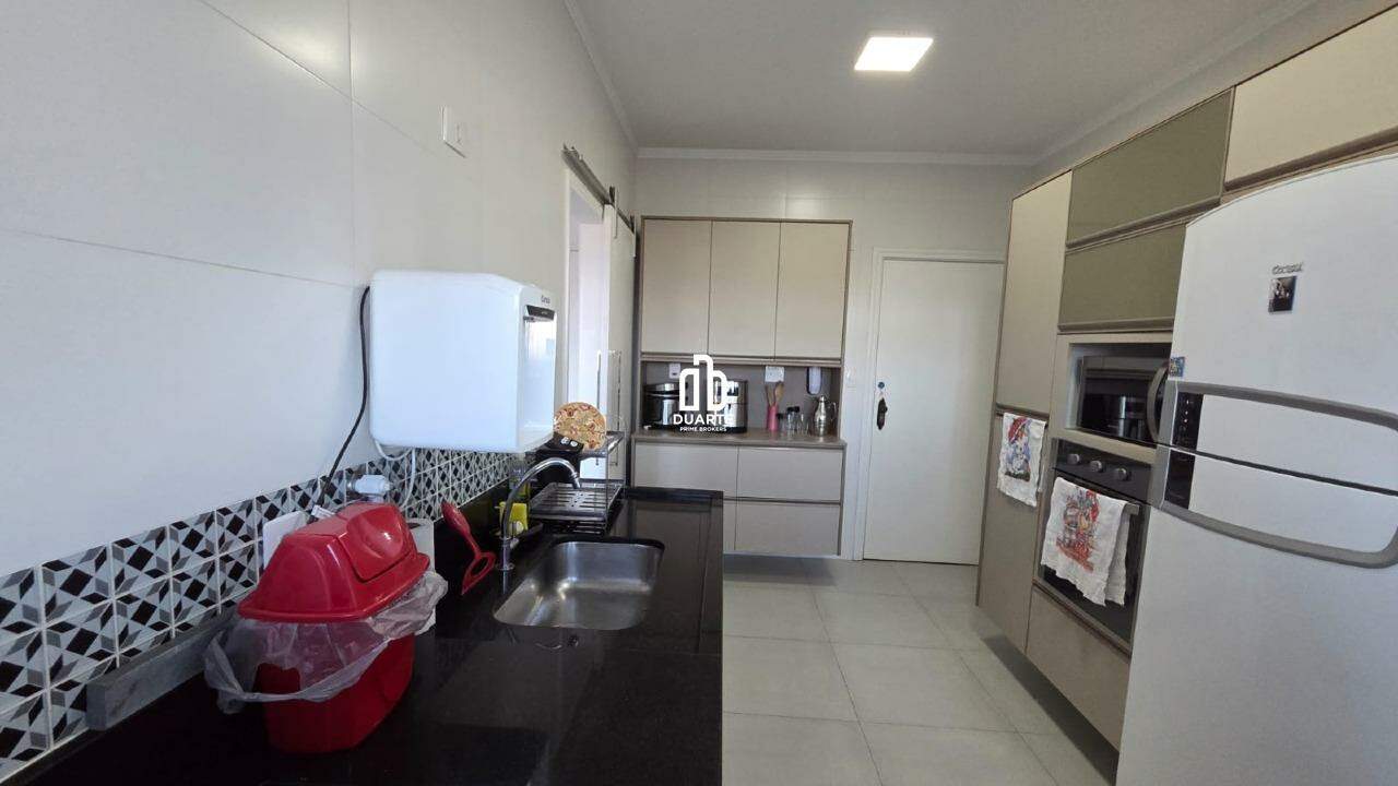 Apartamento à venda no MARAPÉ: 