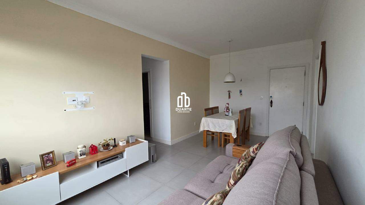 Apartamento à venda no MARAPÉ: 