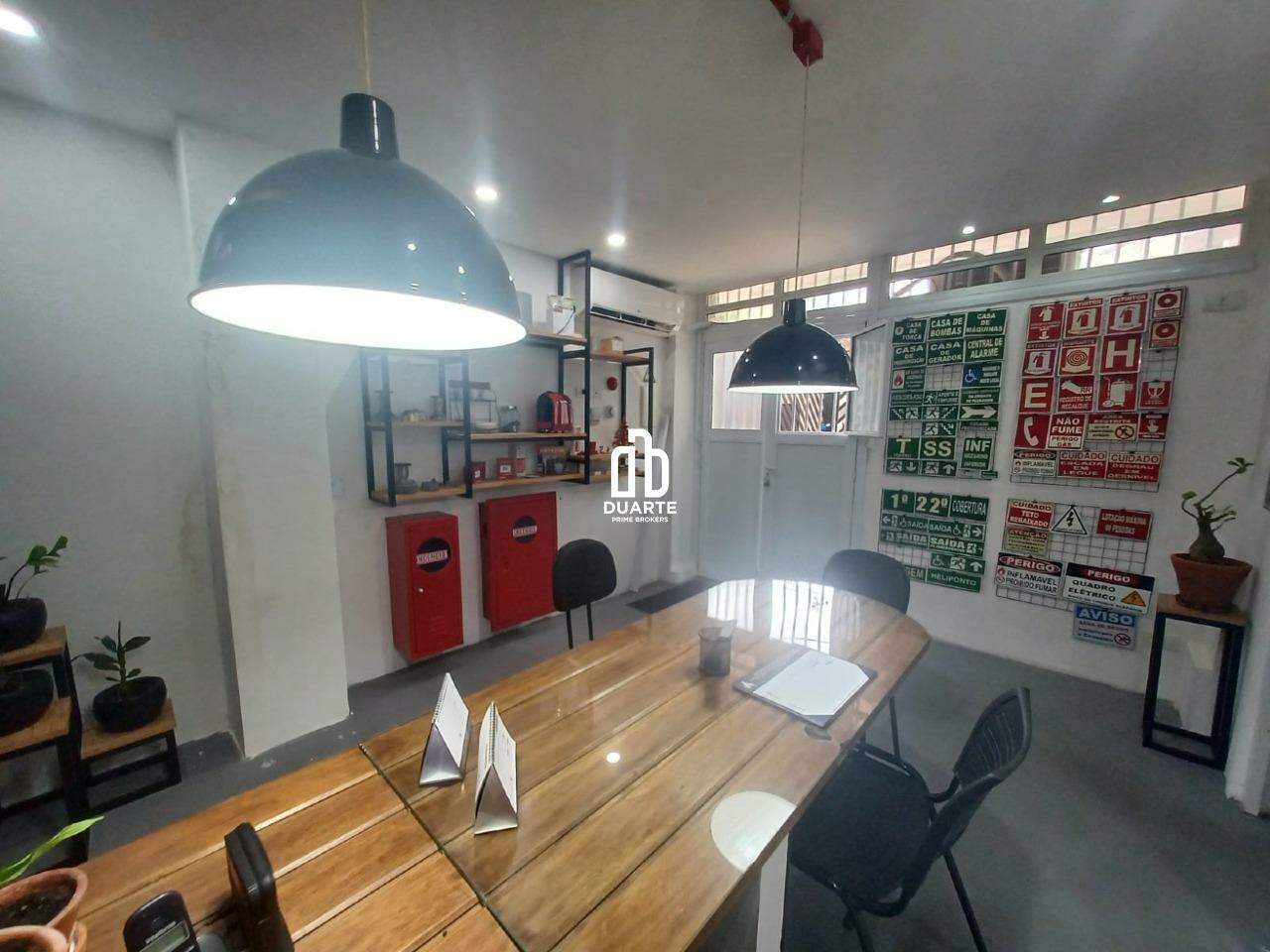 Sala à venda no GUILHERMINA: 