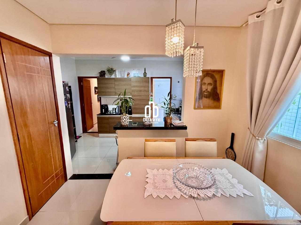 Casa à venda no MARAPÉ: 