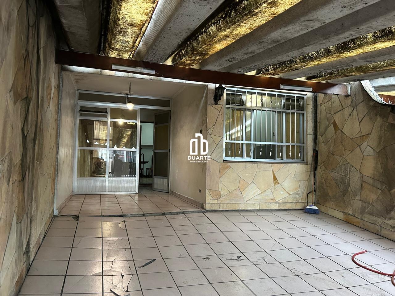 Casa à venda no Centro: 