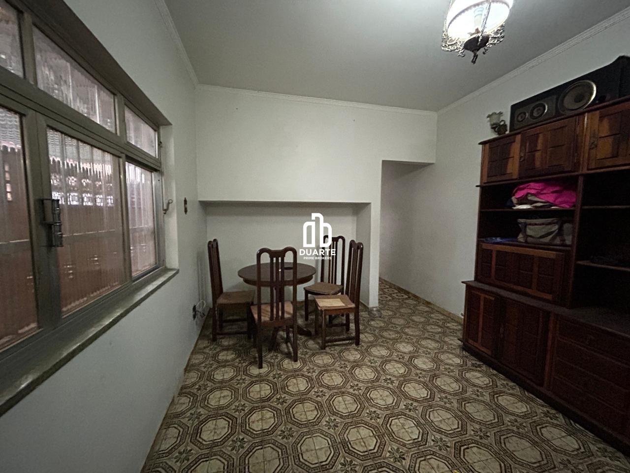 Casa à venda no Centro: 