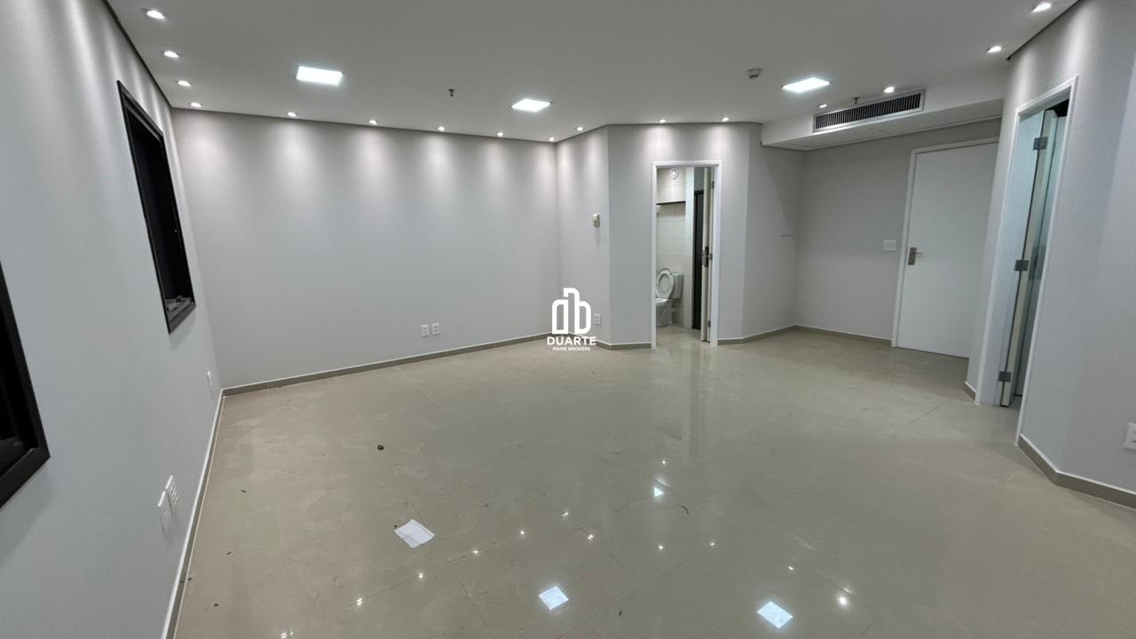 Sala à venda no BOQUEIRÃO: 