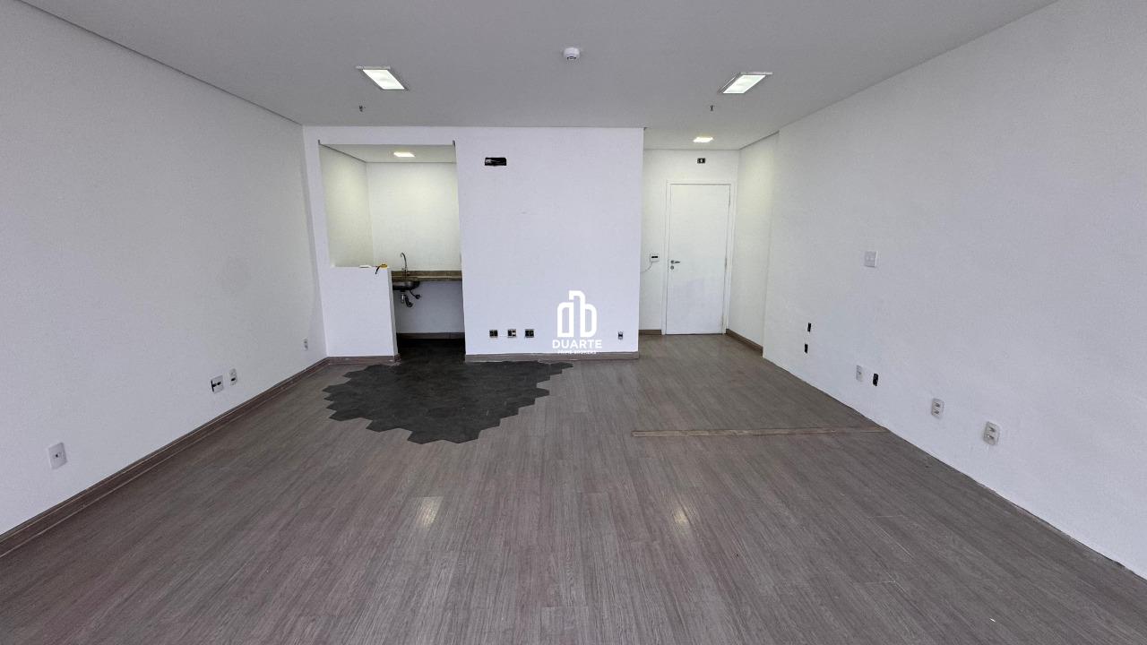 Sala à venda no BOQUEIRÃO: 