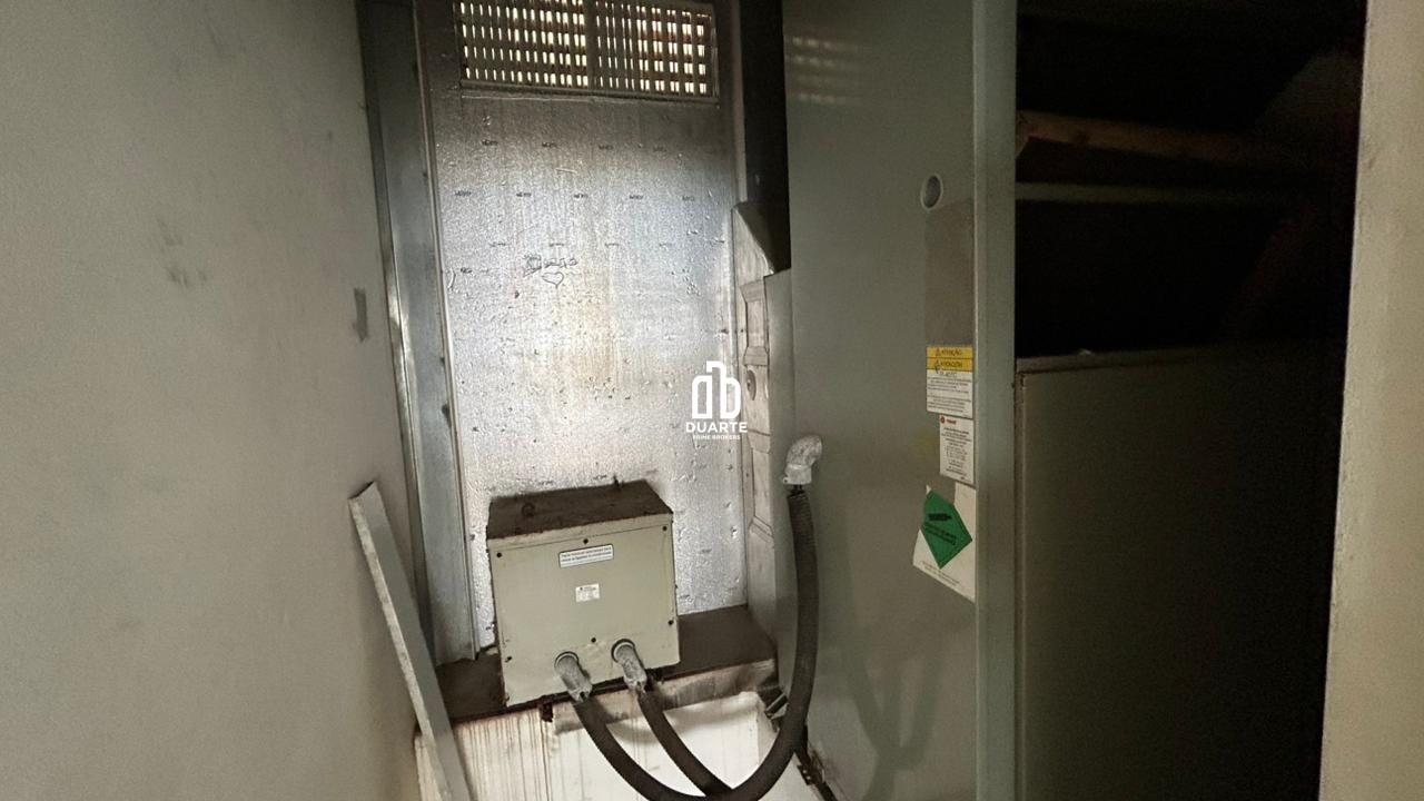 Sala à venda no JOSÉ MENINO: 