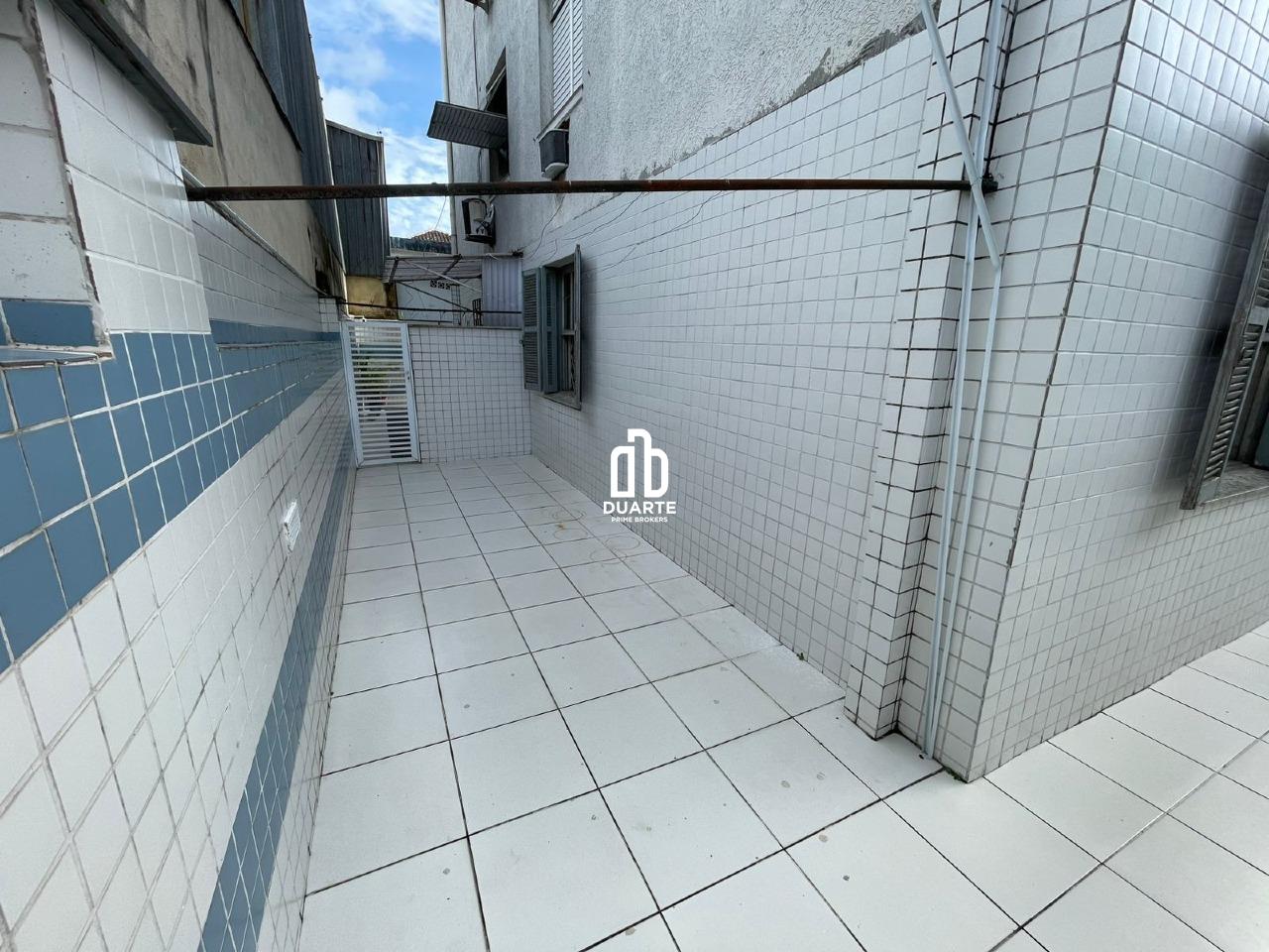 Apartamento - Prédio 3 Andares à venda no ENCRUZILHADA: 