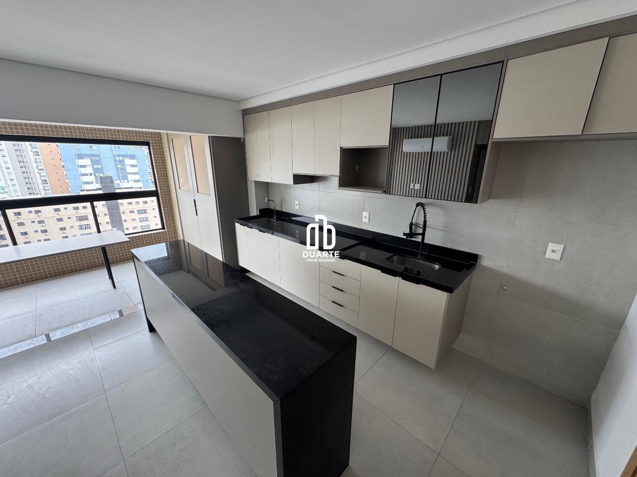 Apartamento à venda no PONTA DA PRAIA: 