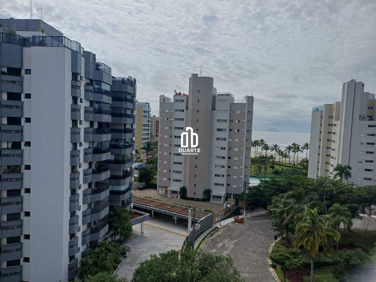 Cobertura à venda no RIVIERA: 