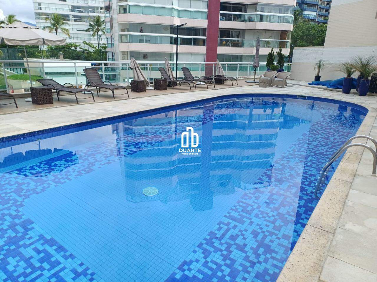 Apartamento à venda no RIVIERA: 