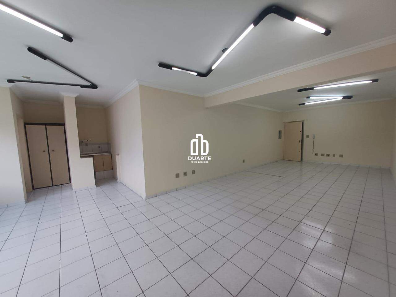 Predio comercial à venda no VILA MATHIAS: 