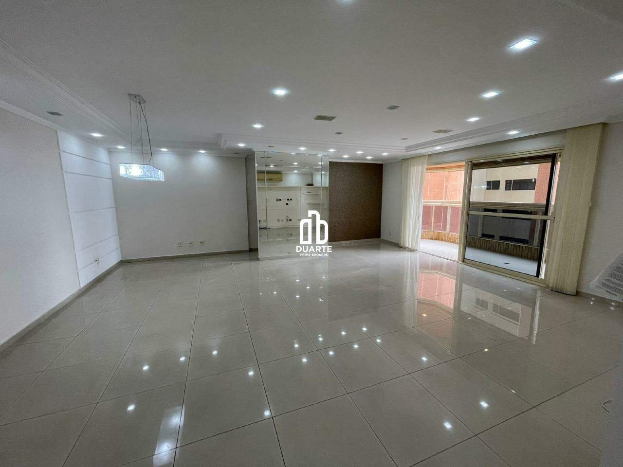 Apartamento à venda no EMBARE: 