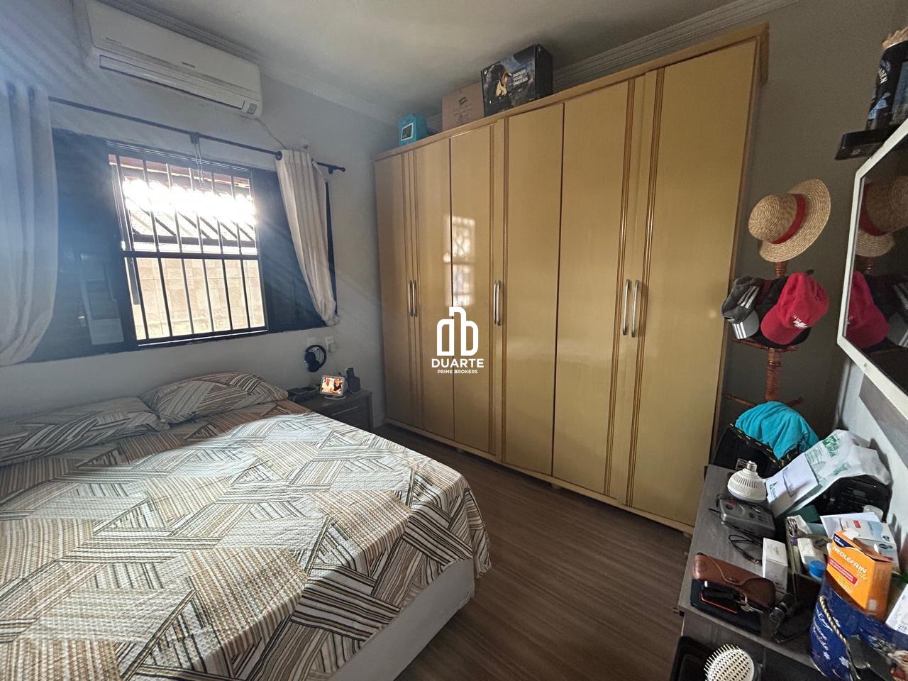 Casa à venda no PARQUE BITARU: 