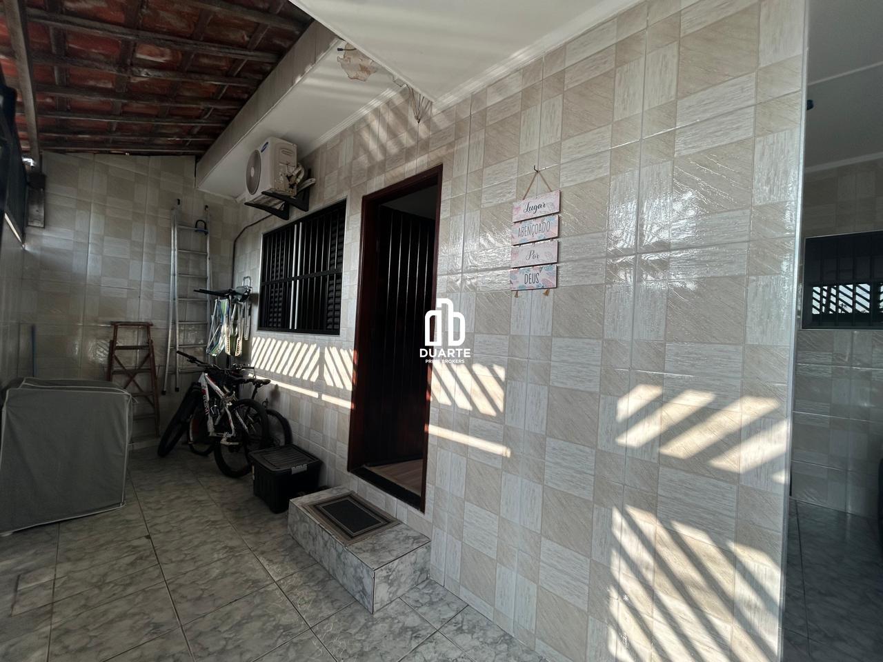 Casa à venda no PARQUE BITARU: 