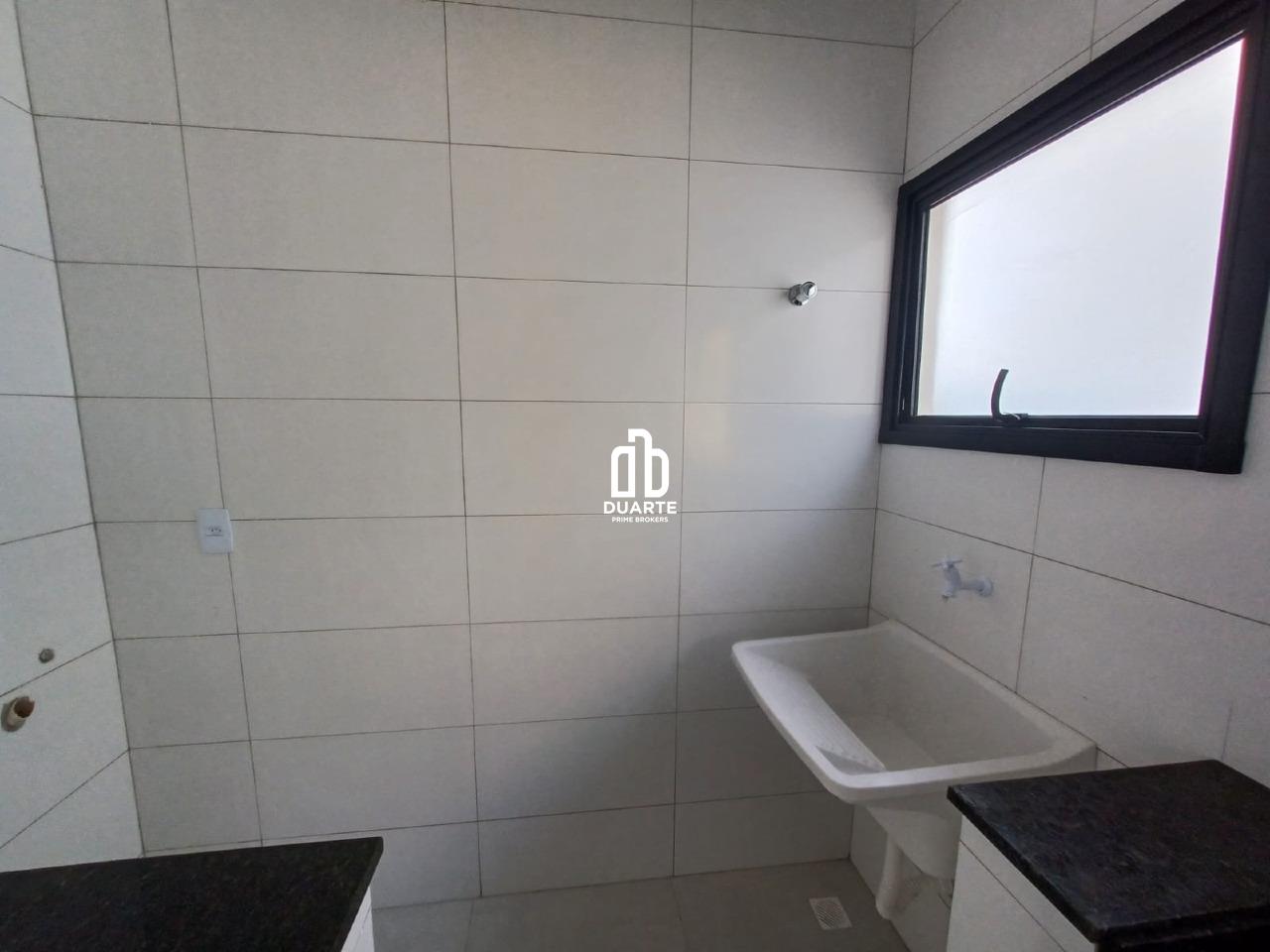 Casa Sobreposta Alta à venda no AVIAÇÃO: 