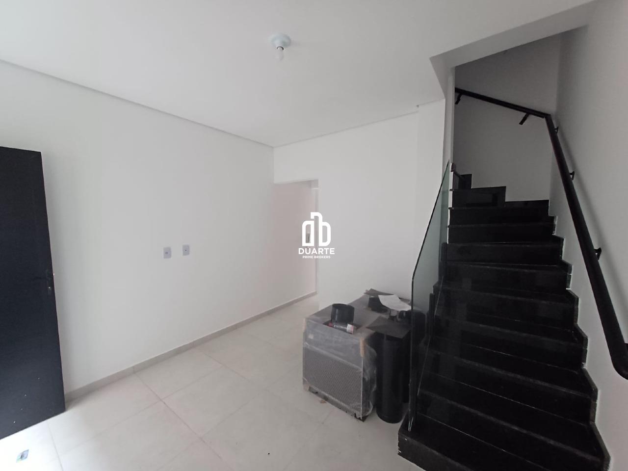 Casa Sobreposta Baixa à venda no AVIAÇÃO: 