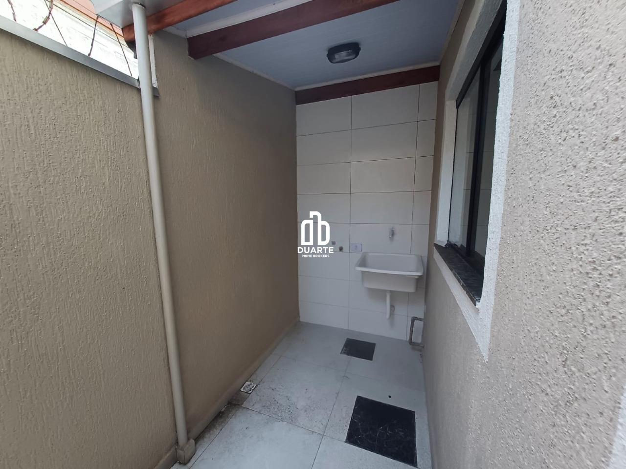 Casa Sobreposta Baixa à venda no AVIAÇÃO: 