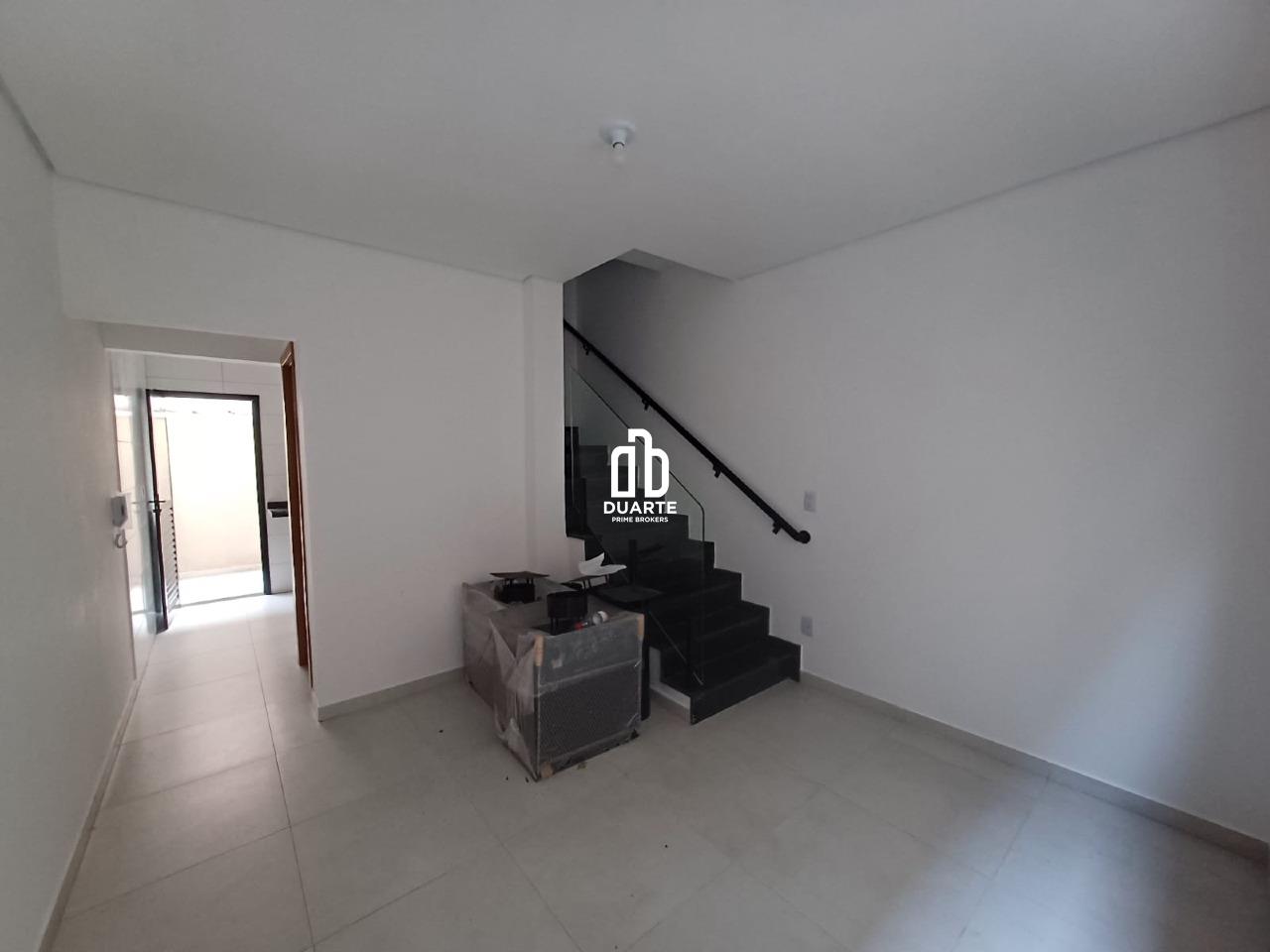 Casa Sobreposta Baixa à venda no AVIAÇÃO: 