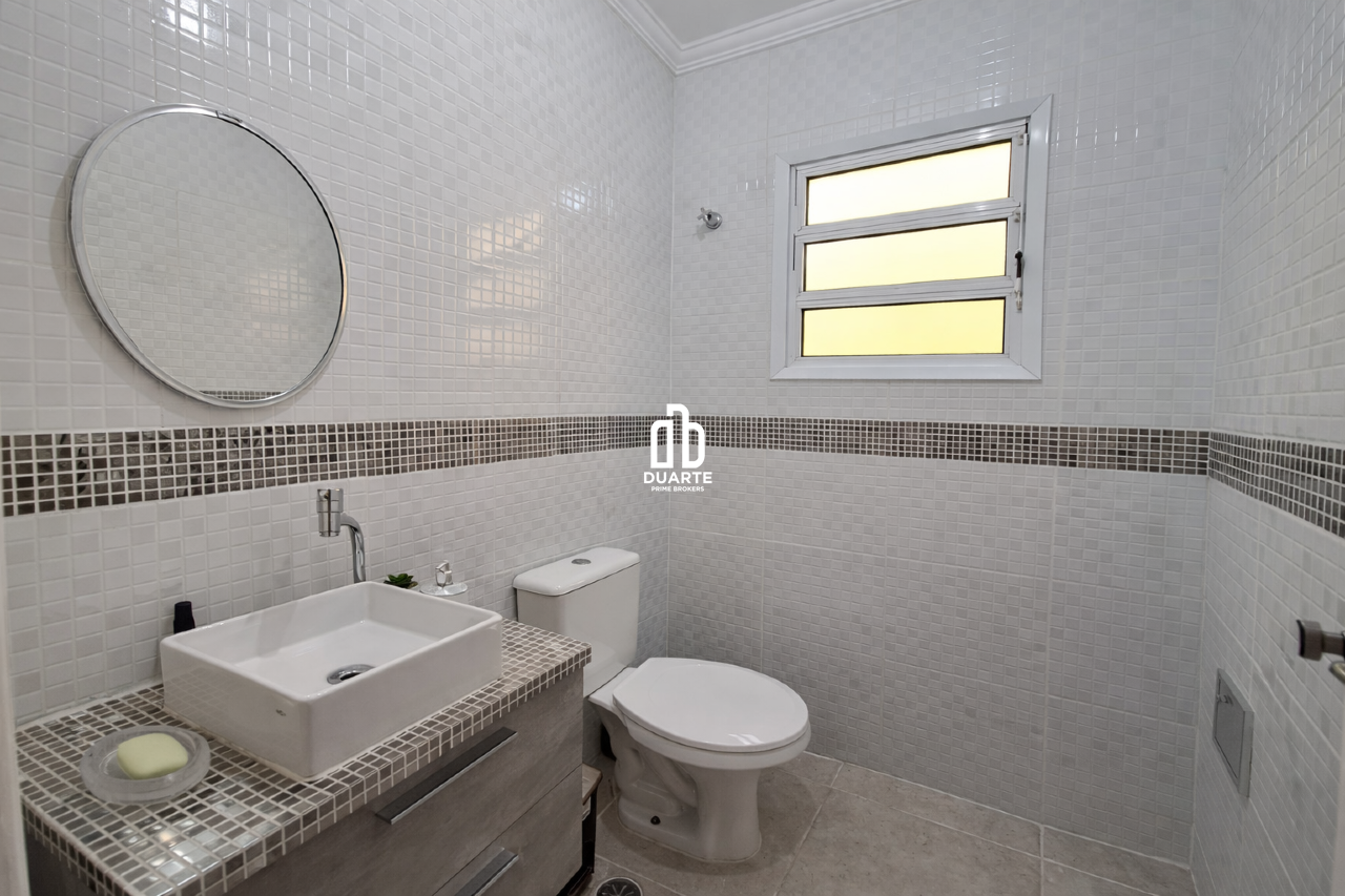 Sobrado à venda no GUILHERMINA: 