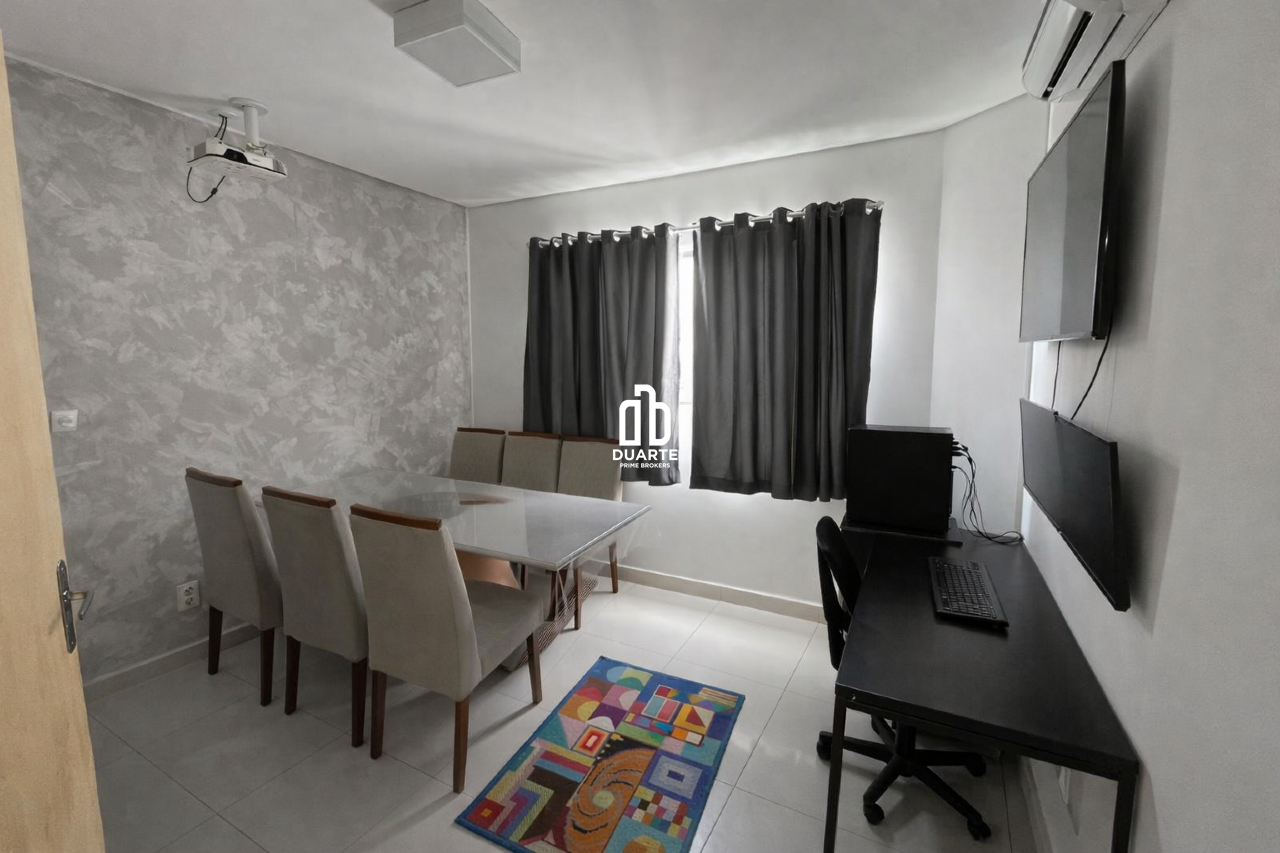 Casa Triplex à venda no MARAPÉ: 