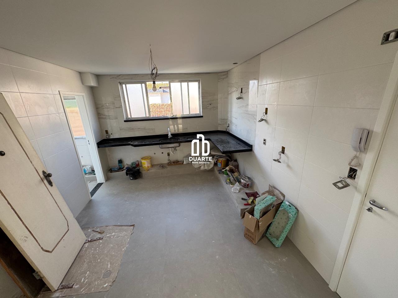 Apartamento à venda no PONTA DA PRAIA: 