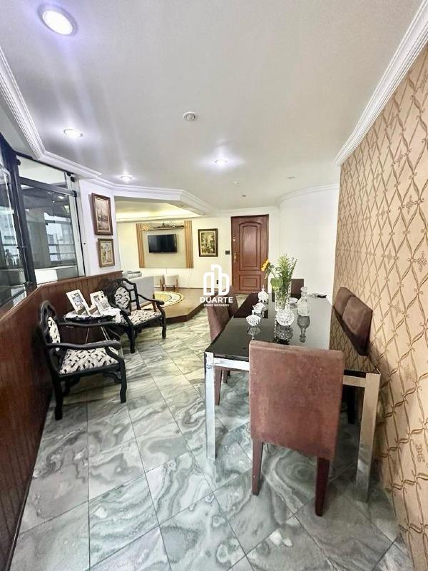 Cobertura à venda no Centro: 