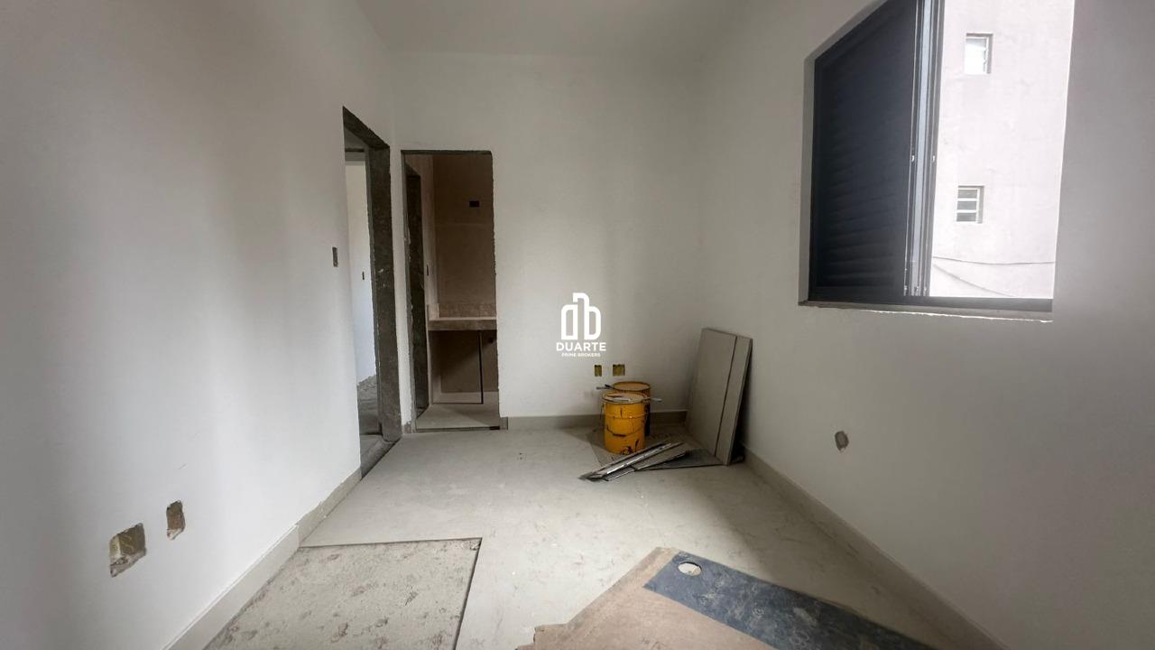 Casa Sobreposta Alta à venda no PONTA DA PRAIA: 