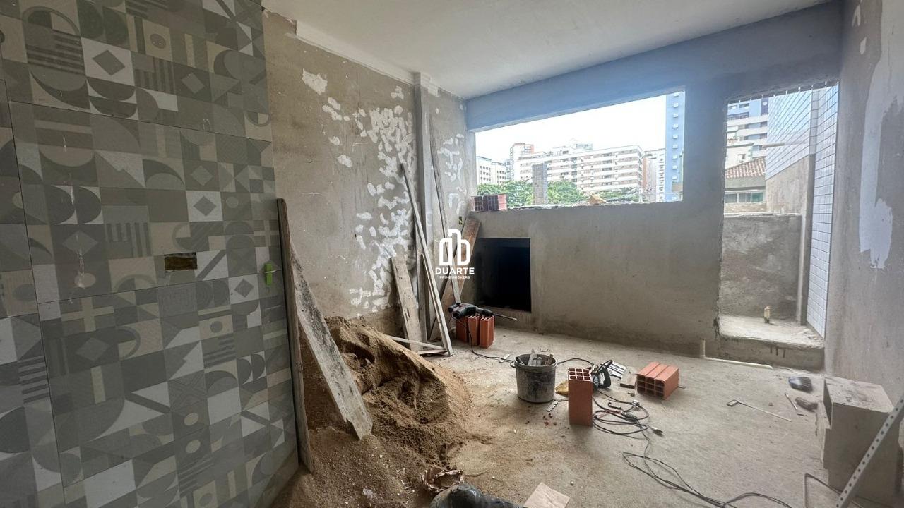 Casa Sobreposta Alta à venda no PONTA DA PRAIA: 