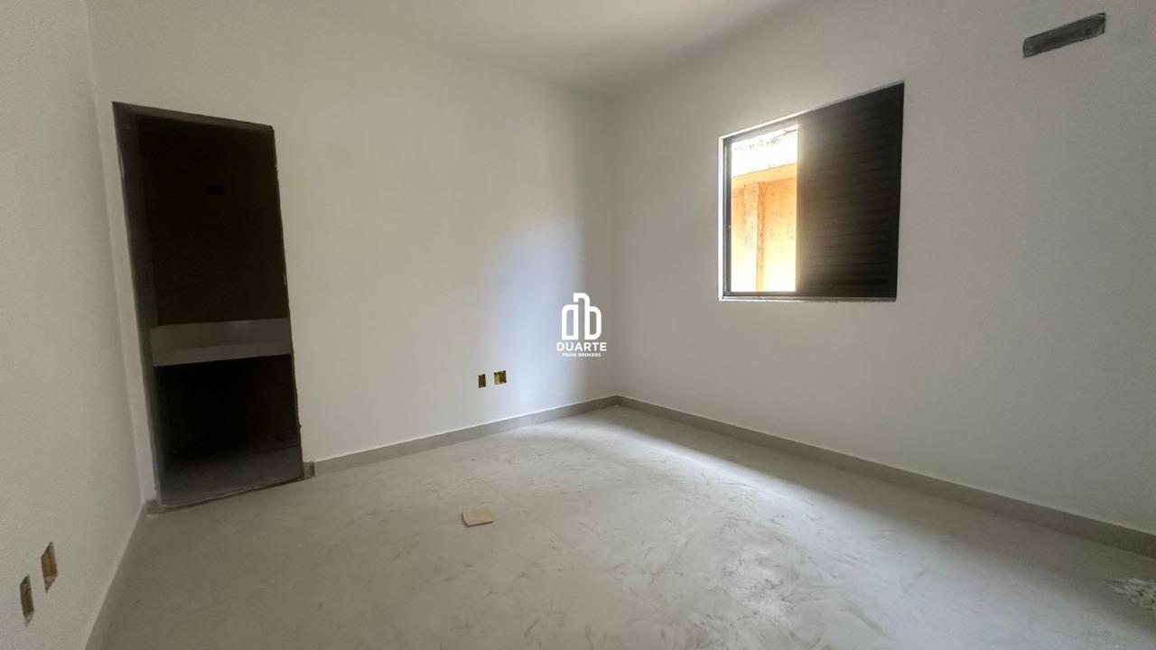 Casa Sobreposta Alta à venda no PONTA DA PRAIA: 