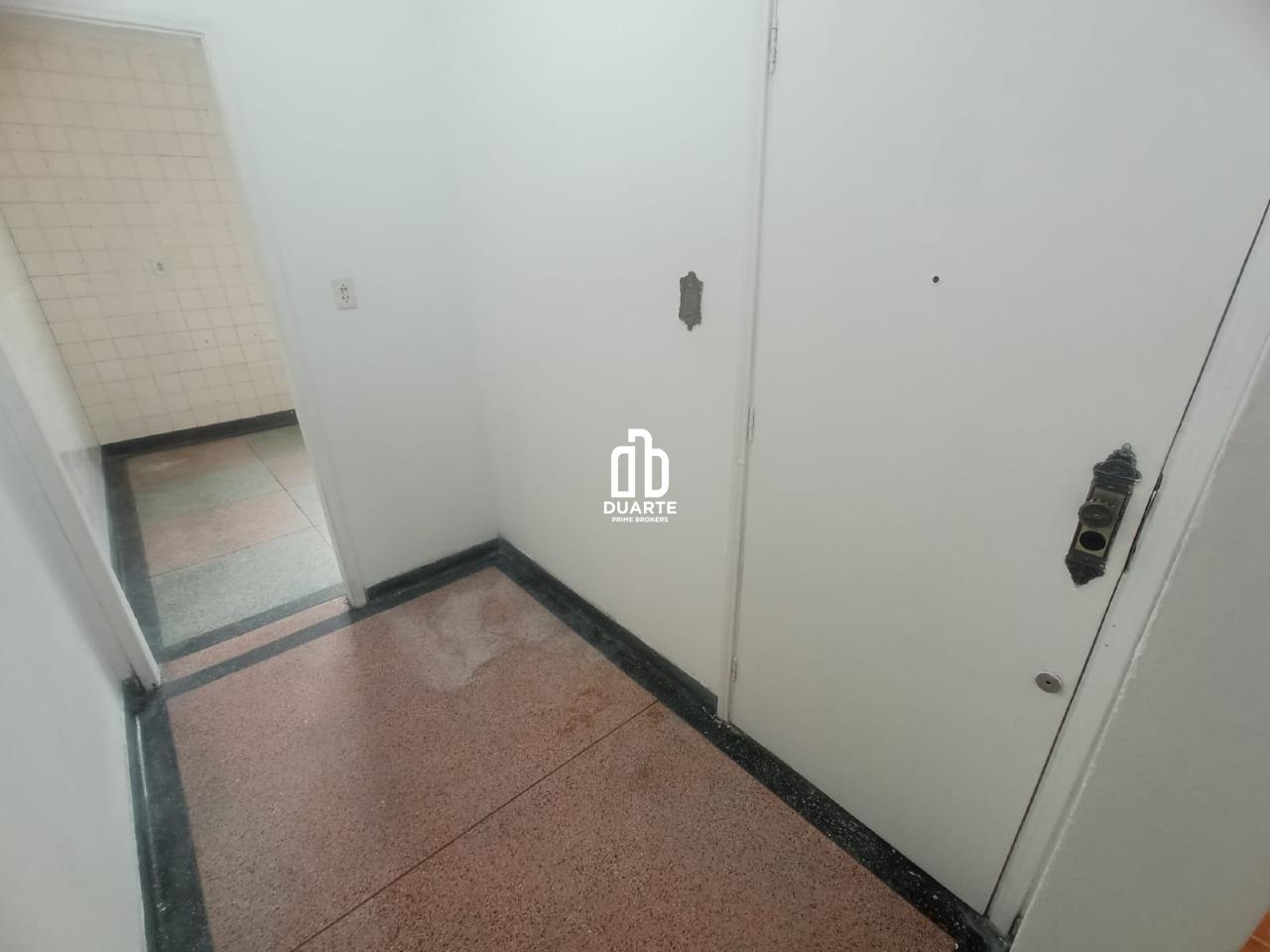 Apartamento - Prédio 3 Andares para aluguel no MARAPÉ: 