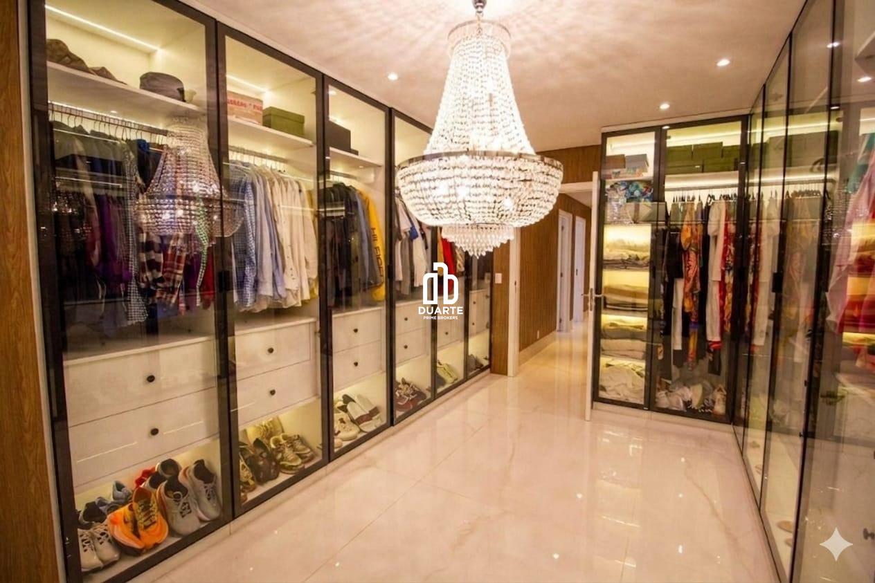 Apartamento à venda no MARAPÉ: 