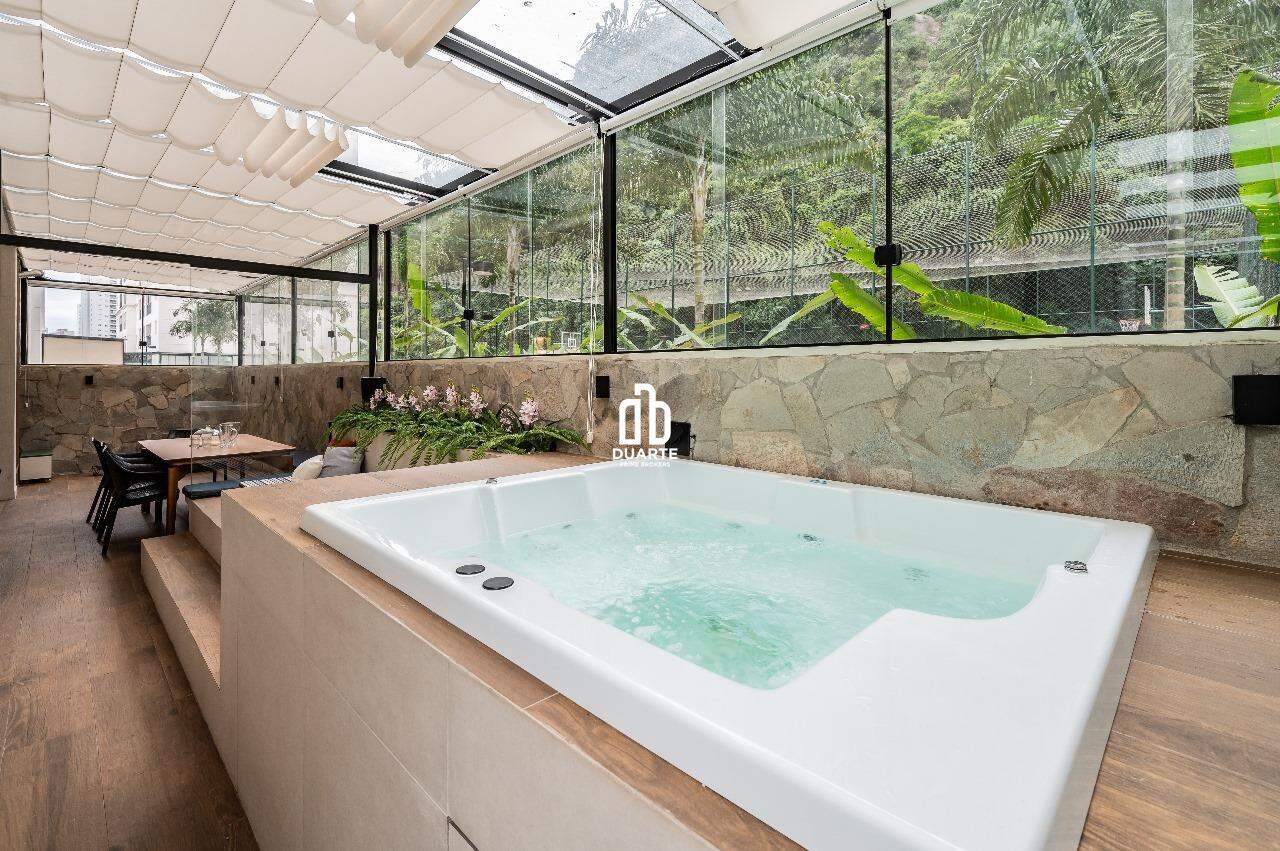 Apartamento à venda no MARAPÉ: 