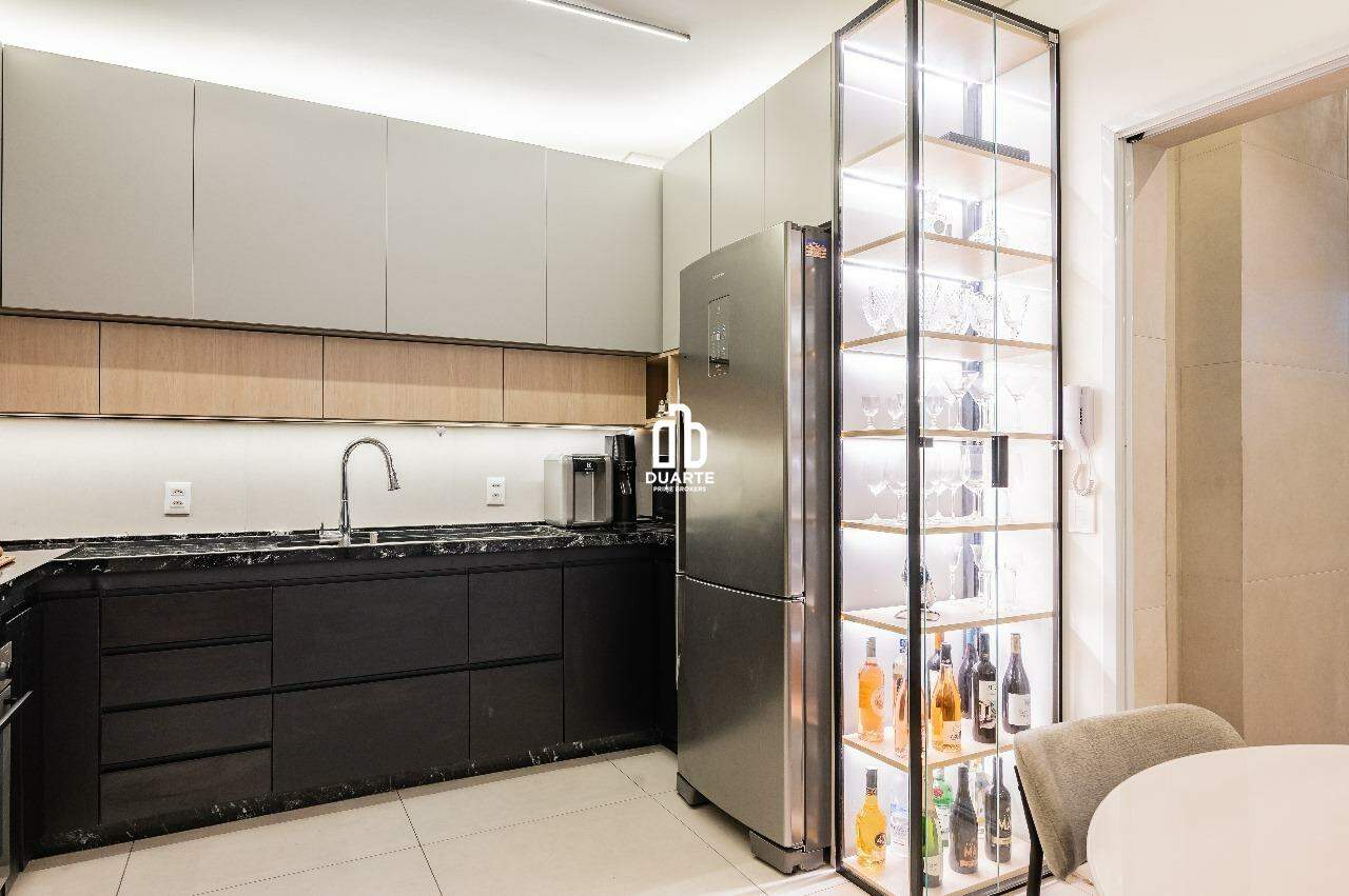 Apartamento à venda no MARAPÉ: 