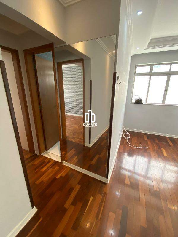 Apartamento - Prédio 3 Andares à venda no PONTA DA PRAIA: 