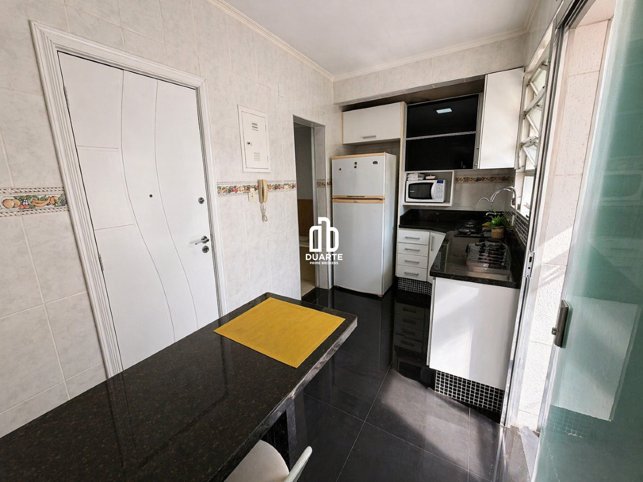 Apartamento - Prédio 3 Andares à venda no BOQUEIRÃO: 