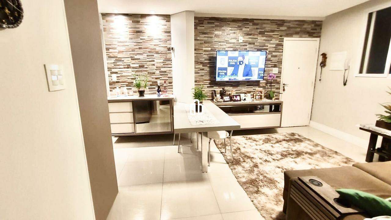 Apartamento à venda no ENCRUZILHADA: 