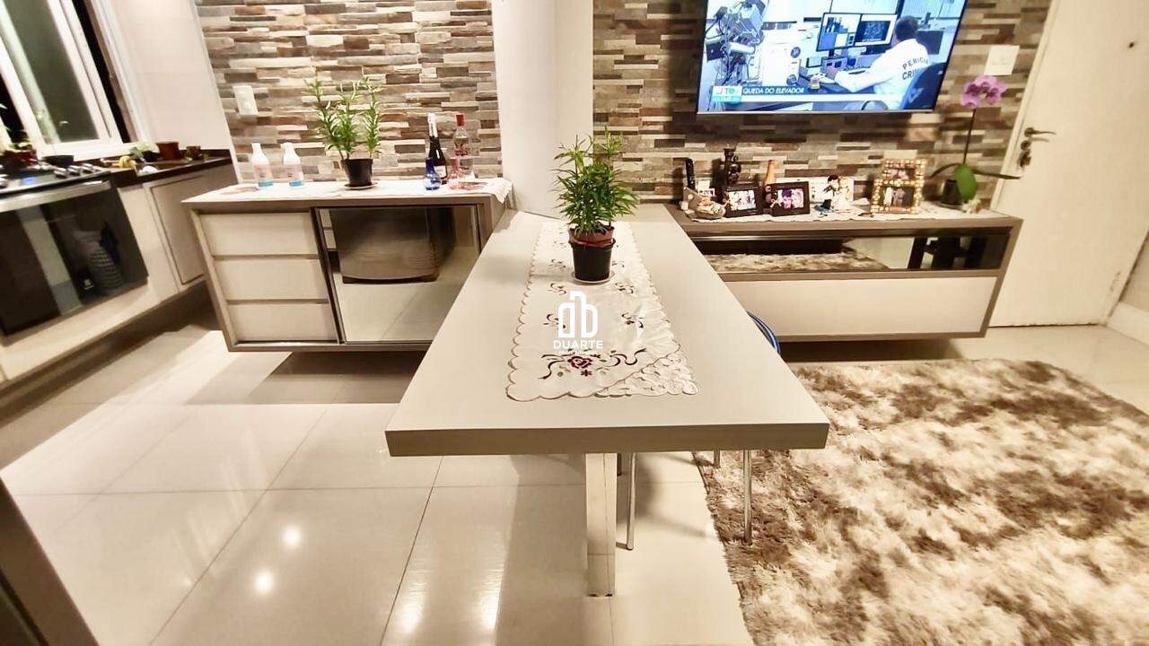 Apartamento à venda no ENCRUZILHADA: 