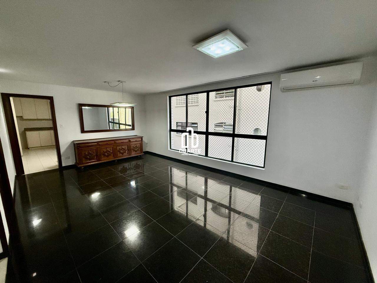 Apartamento à venda no PONTA DA PRAIA: 