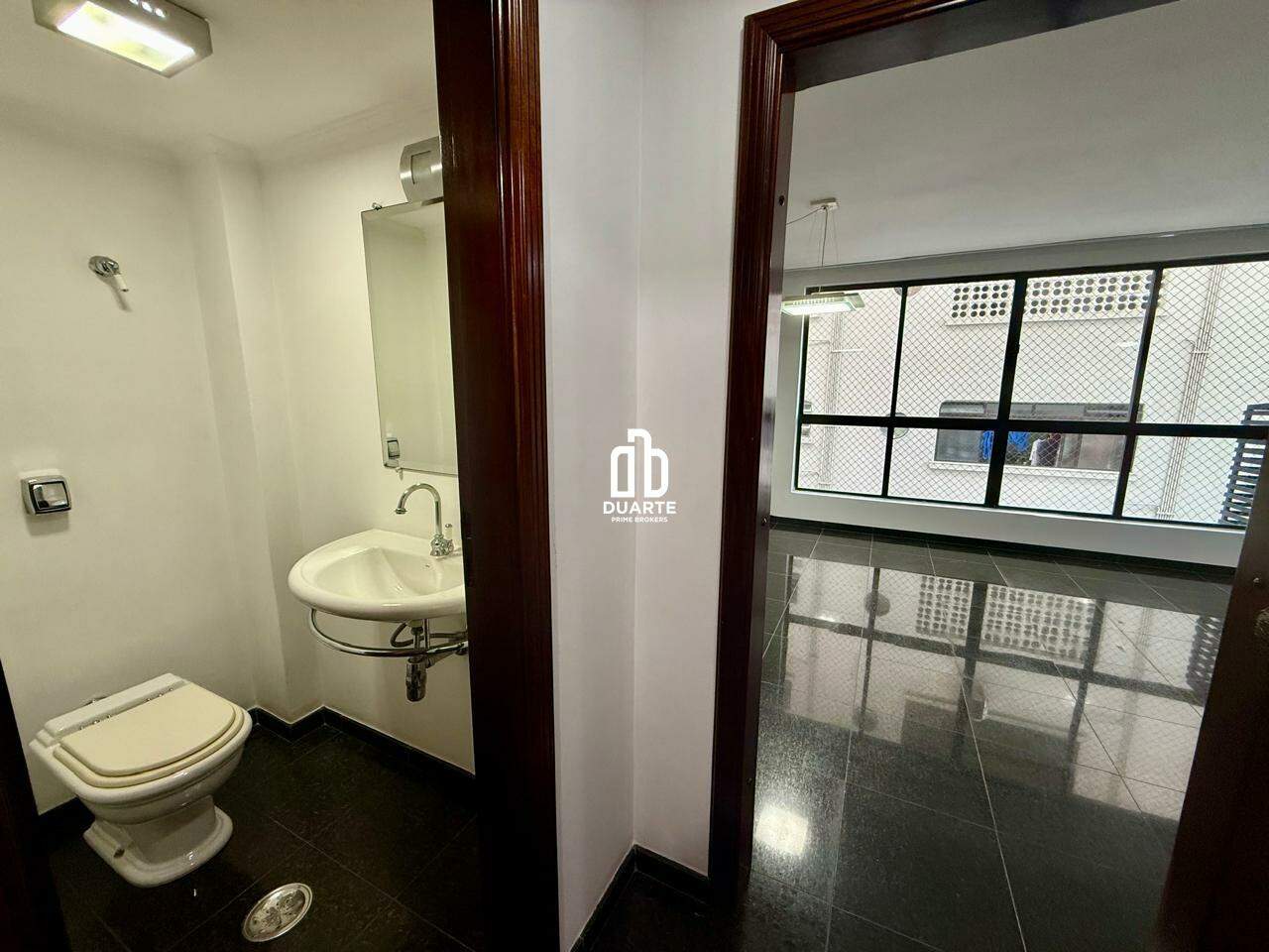 Apartamento à venda no PONTA DA PRAIA: 