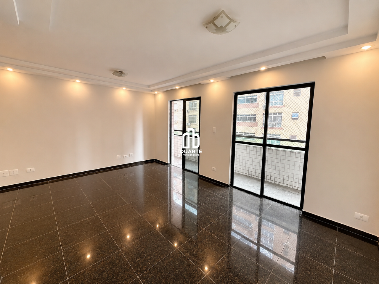 Apartamento à venda no PONTA DA PRAIA: 