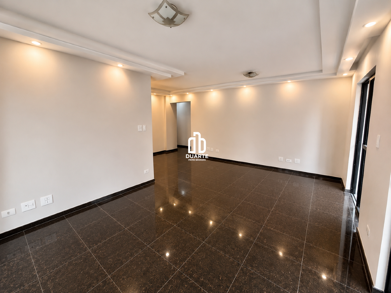 Apartamento à venda no PONTA DA PRAIA: 