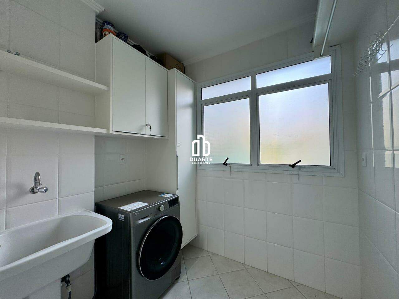 Apartamento à venda no RIVIERA: 