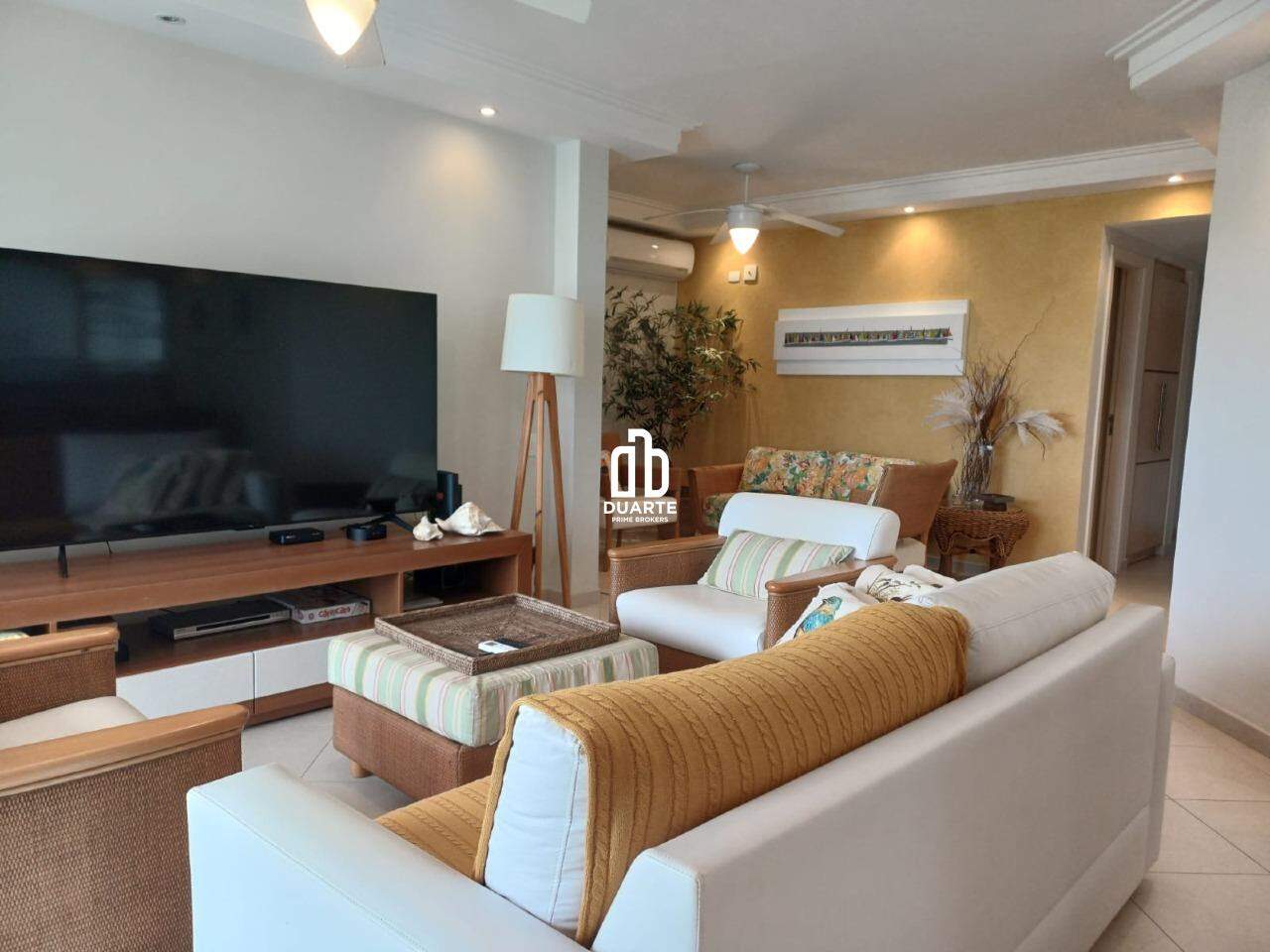 Apartamento à venda no RIVIERA: 