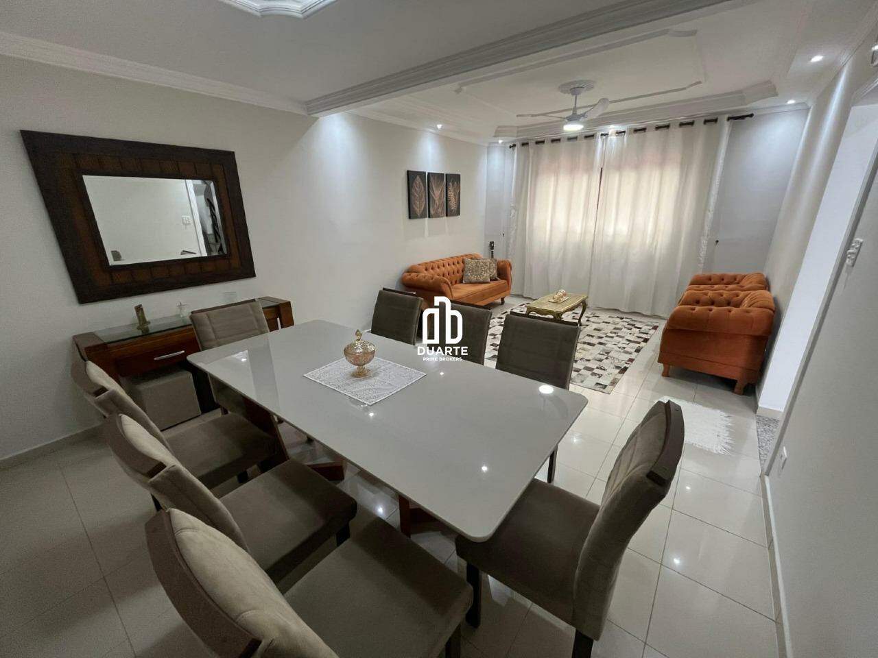 Casa Triplex à venda no Centro: 
