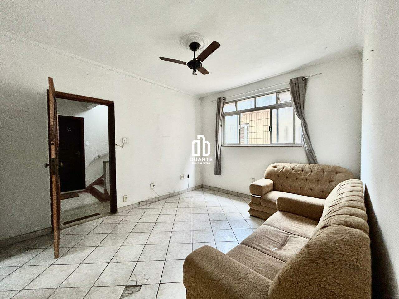 Apartamento - Prédio 3 Andares à venda no EMBARE: 