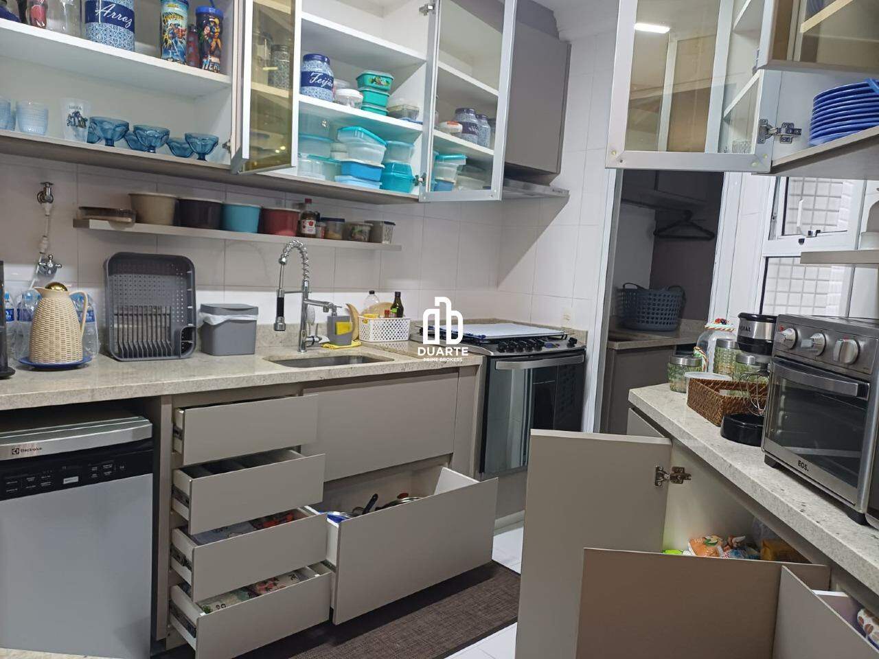 Apartamento à venda no RIVIERA: 