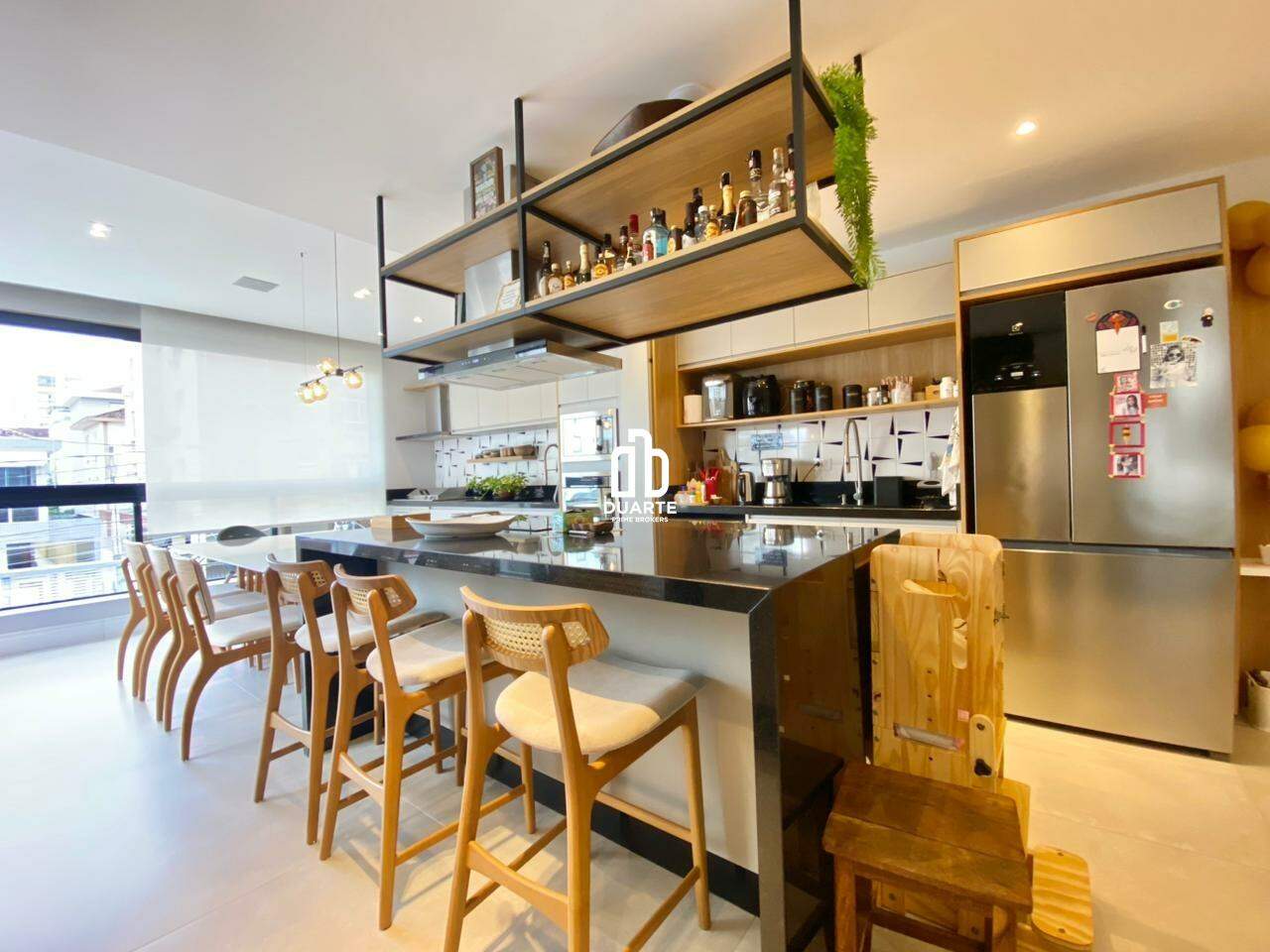 Casa Sobreposta Alta à venda no MARAPÉ: 