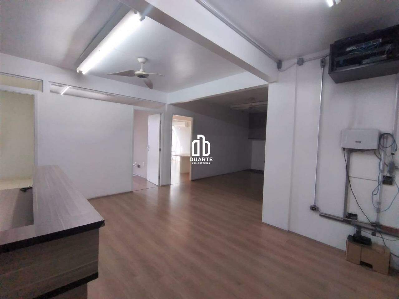 Sala à venda no Centro: 