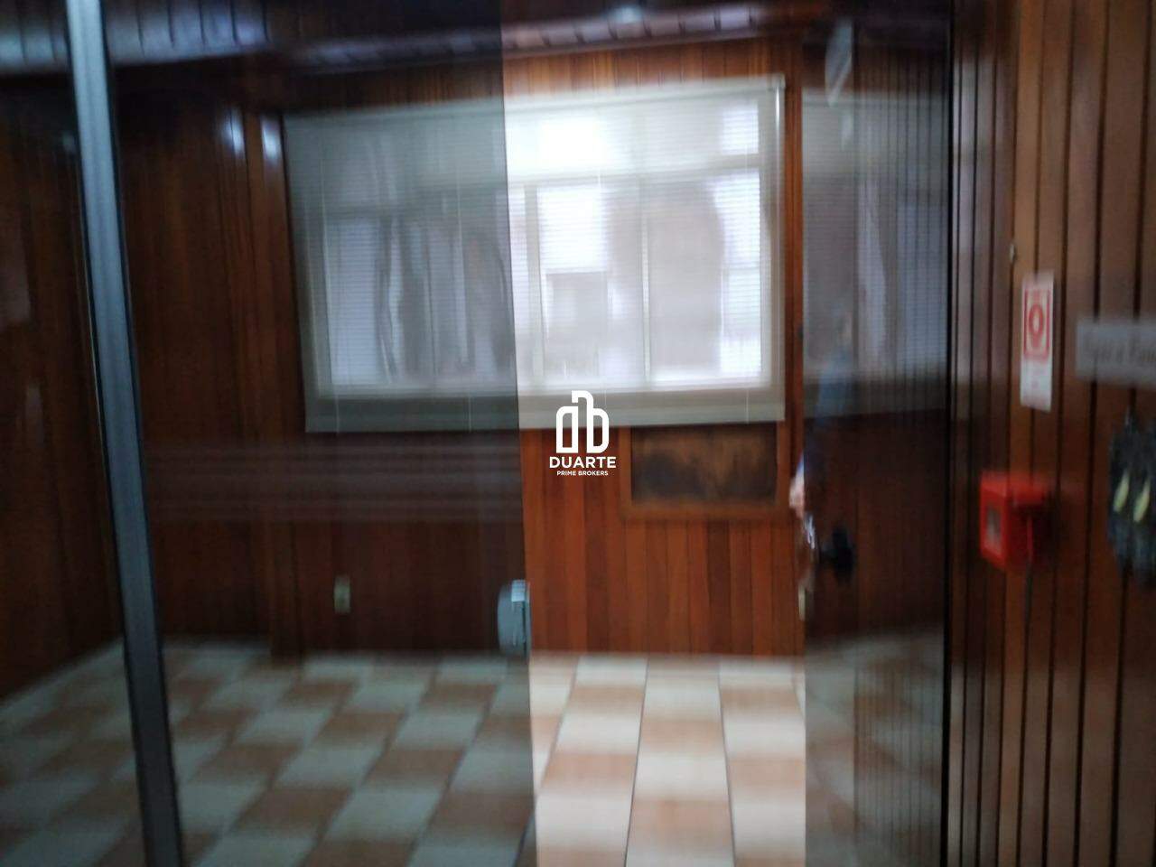 Sala à venda no Centro: 