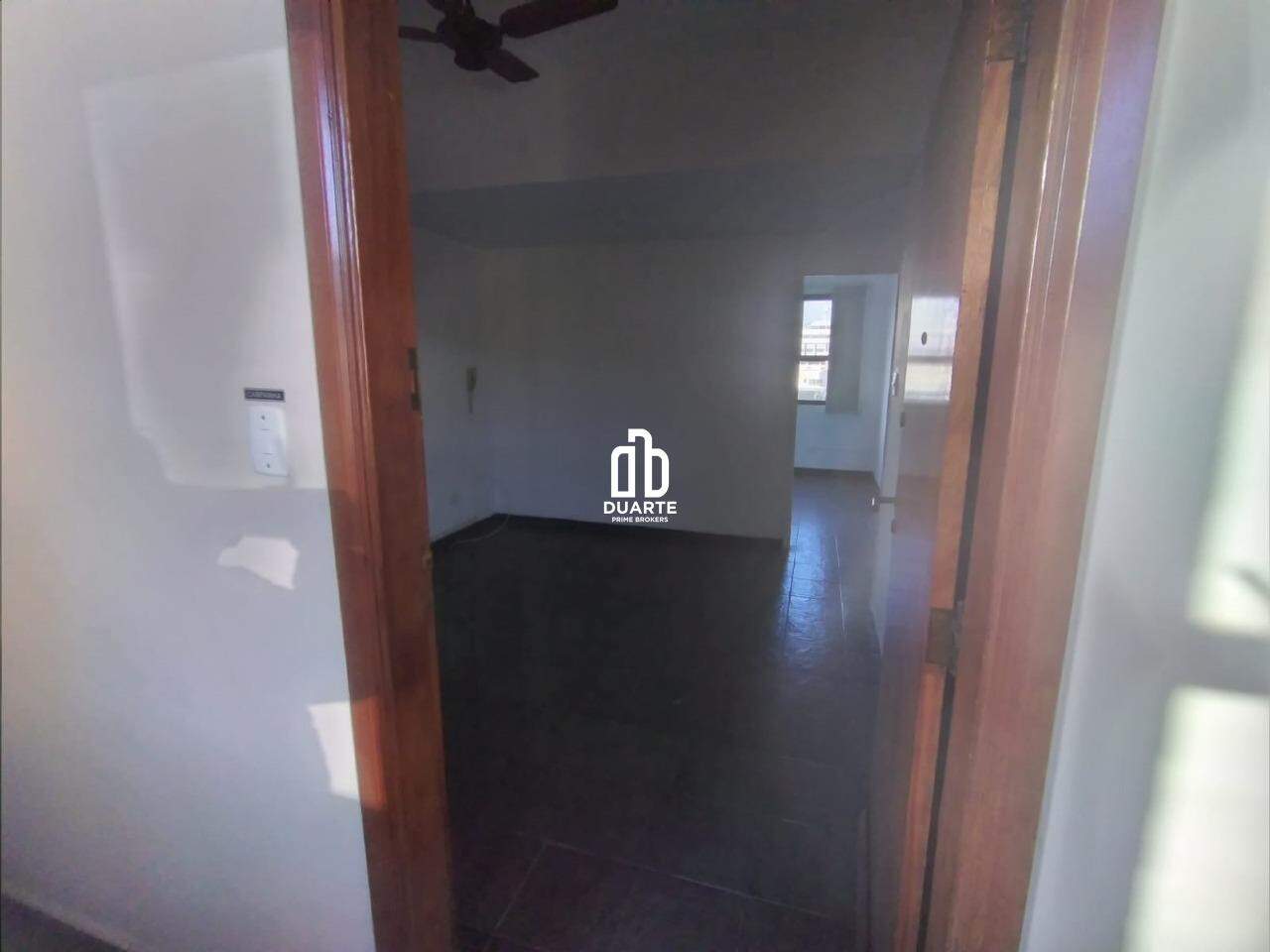 Sala à venda no BOQUEIRÃO: 