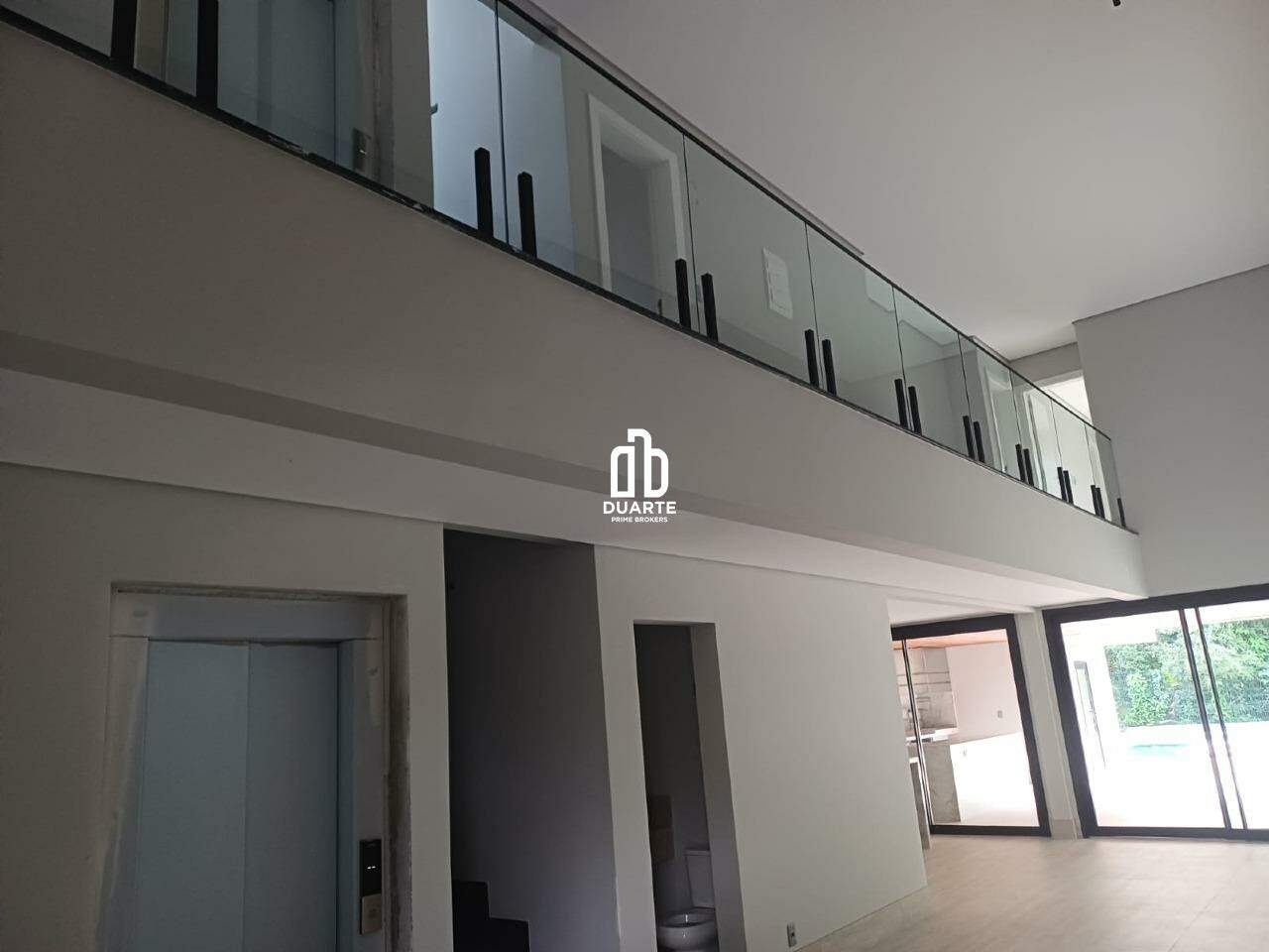 Casa Triplex à venda no RIVIERA DE SÃO LOURENÇO: 